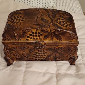 Vtg Brown Metal Box w/Hinged Lid. Embossed w/Grapes and Leaves. Excel. Cond.